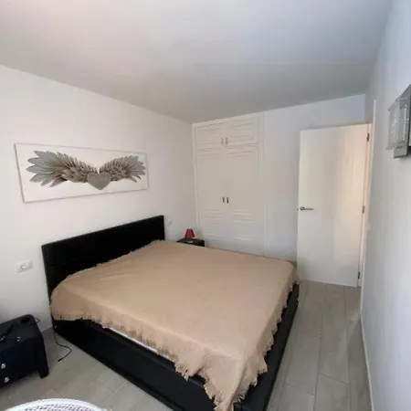Apartment 101 Lovely Accommodation Las Americas, Pool View! Arona (Tenerife)